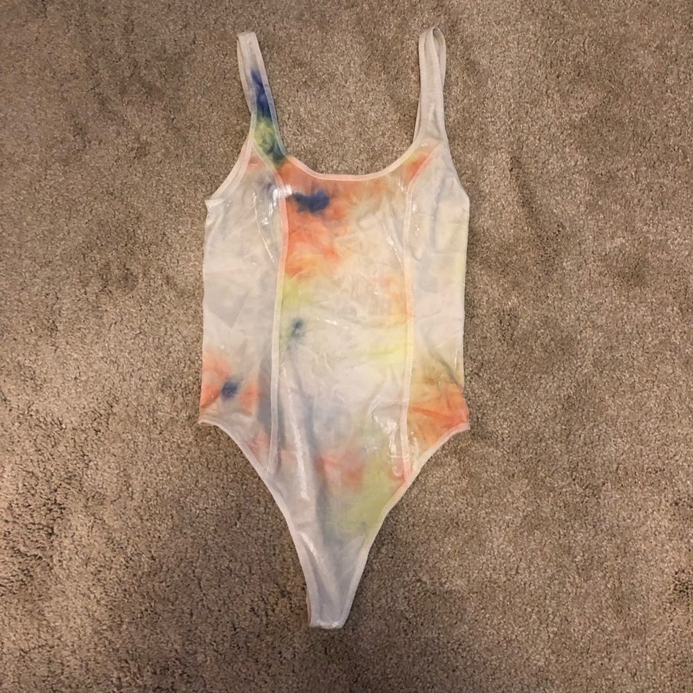 Aritzia Wilfred Free Halsey bodysuit